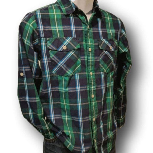GREEN & Navy plaid button down 👕 - Picture 1 of 4